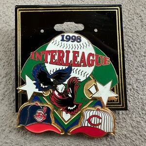 Cleveland Indians Vs Cincinnati Reds 1998 Interleague Souvenir Lapel Pin Vintage